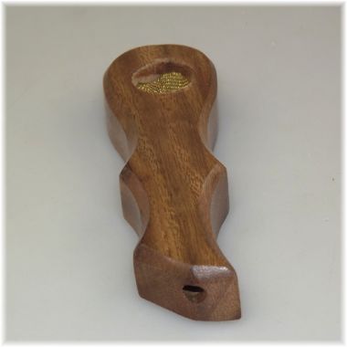 Wooden Claw Pipe
